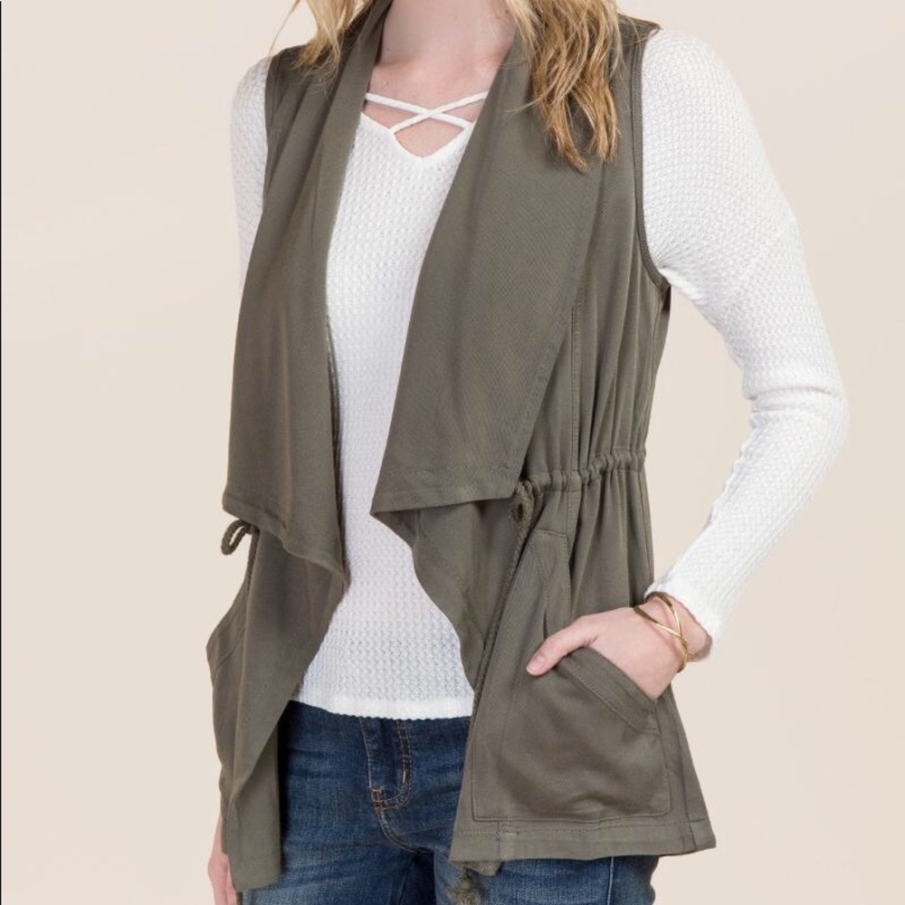 🚨SOLD🚨Olive Green Vest